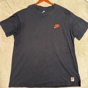 Nike Men's Dark Gray Tee with Orange Logo